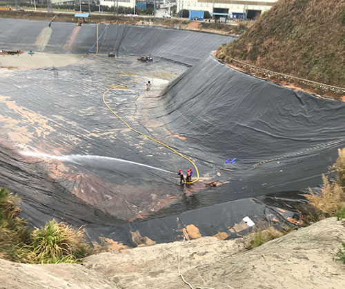 桃城废水池清理